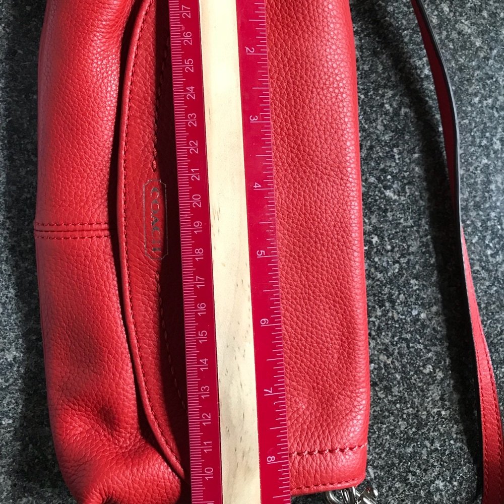 Coach Clutch - Picture 4 of 5